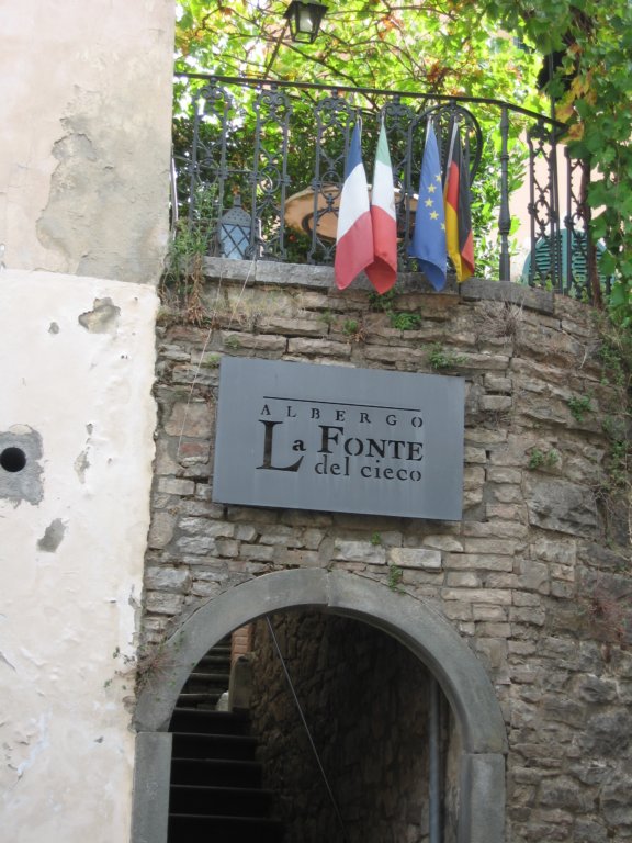 lowerentrancetohotel.jpg