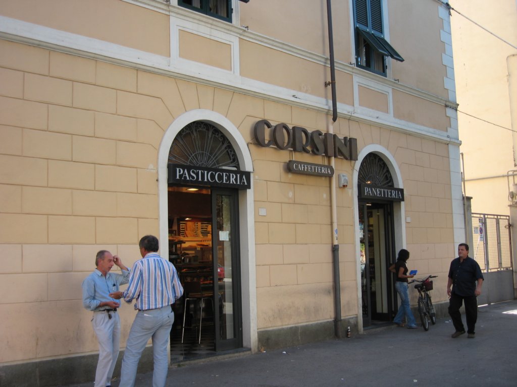 inluckafriendlylittleluncheonspot.jpg