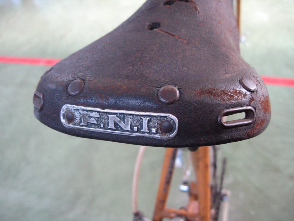 wolsitsaddleplate.jpg