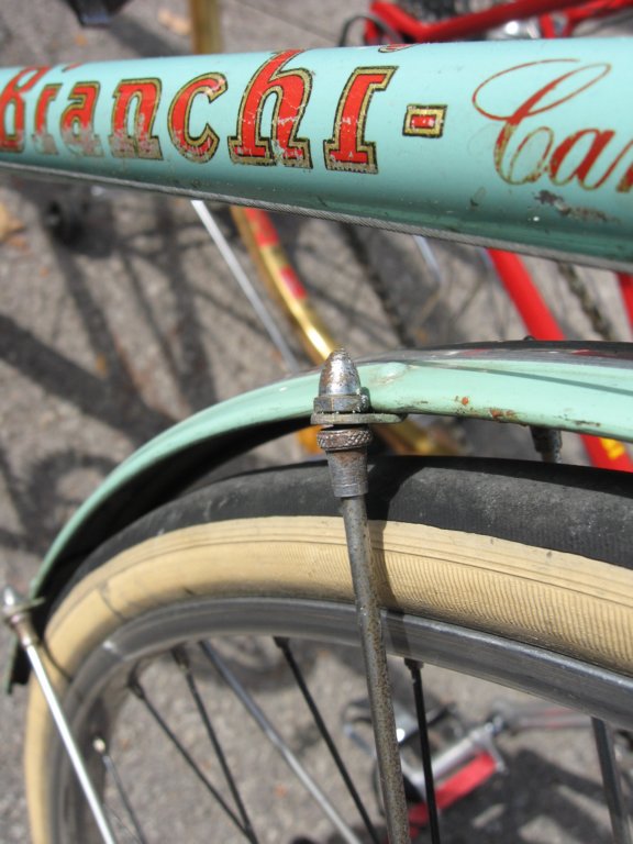 bianchifenderattachment.jpg