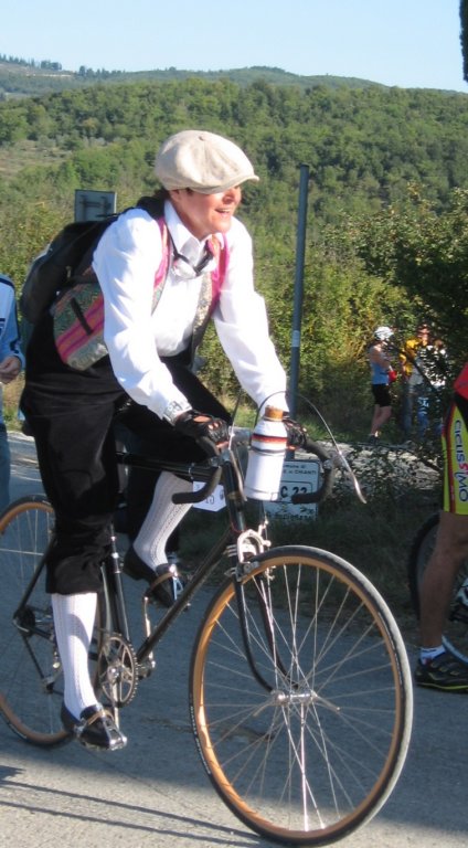 stylishladynoticehergears.jpg
