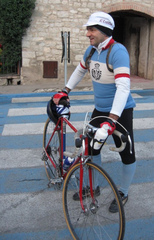 theridersoutfitmatchesthepavement.jpg