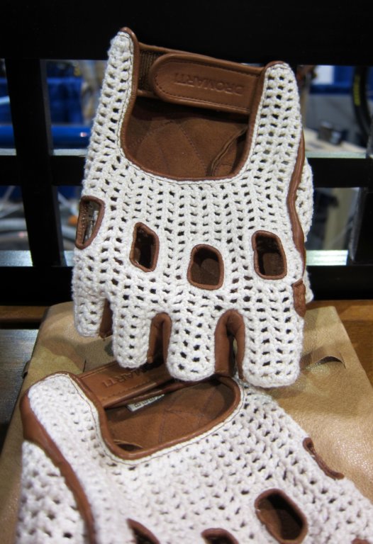 dromartigloves.jpg